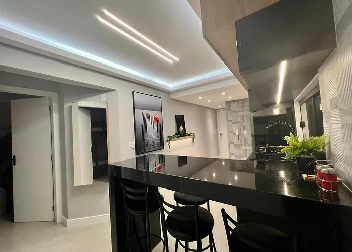 Charmoso apartamento 4 minutos Avenida Atlântica!! Wi-Fi e vaga privativa!!