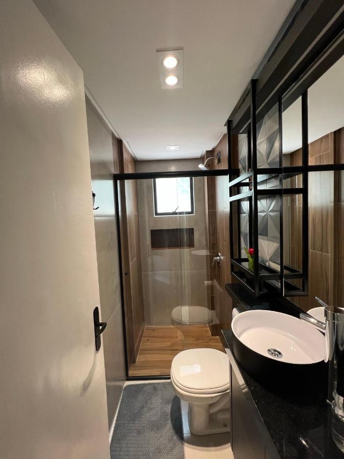 Apto Centro, Reformado Com Churrasqueira!! Apartamento *